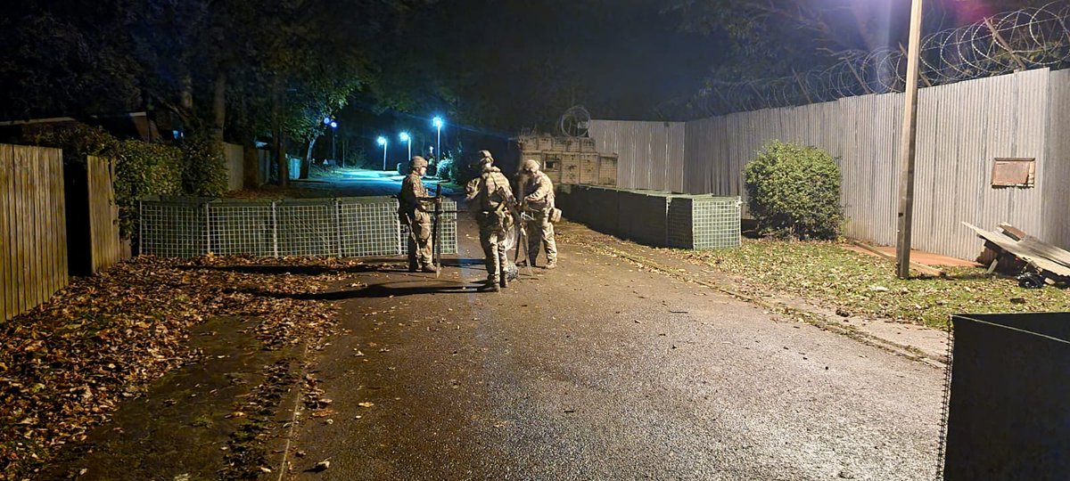 26Sqn_RE's tweet image. @32EngrRegt. Last week @Proud_Sappers refined both Infantry and Combat Engineering skills in the urban environment. Thank you to @ITC_Catterick for the instructor.