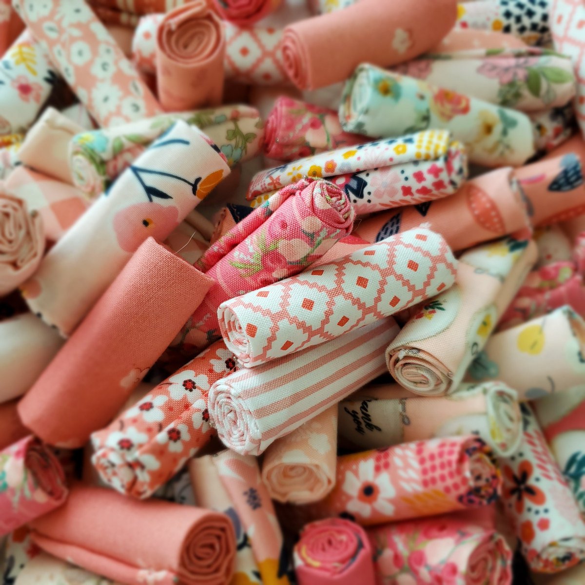 Our Peach, Coral, and Apricot Fabric Scraps are a big seller. A half dozen or a Bakers Dozen of quilt fabrics, a stash builder, 9x10, 10x10, 9x11, fat 16ths etsy.me/30id0tU #quilting #cotton #broadcloth #cottonmaterial #peach #coral #blush