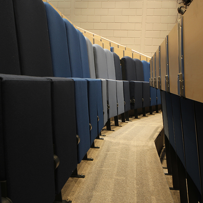 cps_est1966's tweet photo. CASE STUDY: The Perse School in Cambridge wanted to replace their existing auditorium seating.

176 Novus chairs were installed with anti-finger trap seat pivots and rear folding desking.

Find out more: https://t.co/PtiIrF1bbJ

#seatingsolutions #auditoria #refurb #schools https://t.co/8lgo4Rig7Y