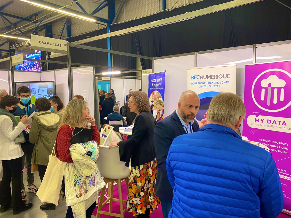 BFCnum's tweet photo. Depuis le salon des #RIDY - rencontres industrielles en BFC à @auxerrexpo Retrouvez-nous sur le stand B7-B9 ! Avec Brainytech @CtDaap Profilae @Frdriquelecomt2 #industrie #usages #rencontre @CCIYonne @cci_bfc @bfc_region https://t.co/X1VG5b7P1r