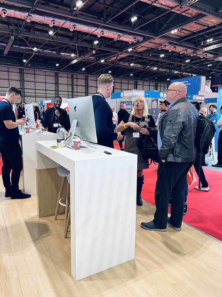 Planday's tweet photo. Day 1️⃣ at the @RestTechLive 💪
Our team keeps getting busier and busier - and we love it 😍
Great to see so many faces at stand G44 👏 we will be here until 17:00 today!
Come by to #makeyourdaywork 💙 https://t.co/9h3Un2bIOB