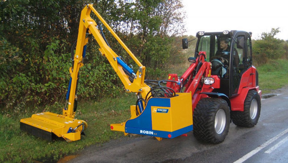 colvoyequipment's tweet photo. Another great #mower for #compacttractors is the @BomfordTurner Robin! 

The Robin is designed from tractors with a minimum of 30-40hp. It can be front or rear mounted and has a 3.4m or 4.3m reach. https://t.co/Aq5OOWXYZR