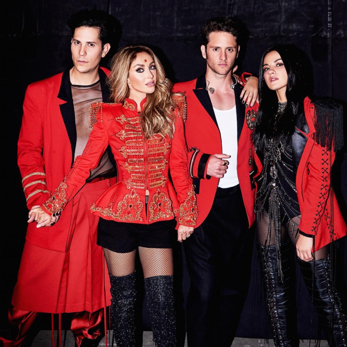 MeConteJa's tweet photo. Em entrevista, Maite Perroni fala sobre a possível turnê do RBD em 2022: 

"A ideia não está descartada, mas existem muitas coisas acontecendo no mundo. Estamos vendo se será possível ou não. O tempo dirá e quando tivermos 100% de certeza vamos anunciar" https://t.co/oMgoCsMWPp