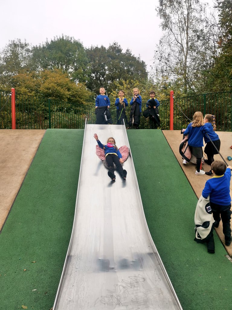 All_SaintsPri's tweet photo. A lovely afternoon walking around our community to see all of the features #DosbarthMissThomas has been looking at on Google Earth and Google Maps 🌍🗺️🏘️ #communityexplorers #ethicalinformedcitizens https://t.co/YPxQBapBYV