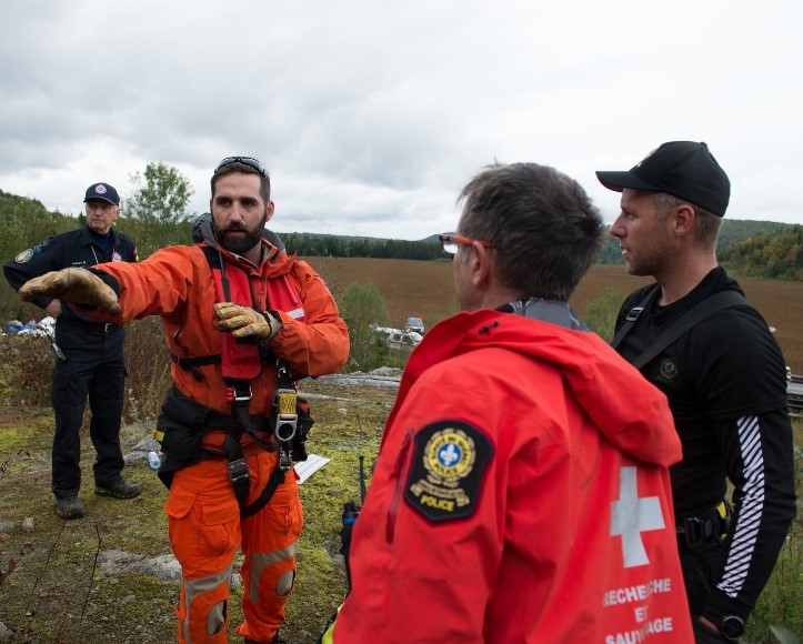 JRCCTrentCCCOS's tweet photo. L’@ARC_RCAF et ses #PartenairesR&S favorisent la réussite des missions en s’entraînant tous les ans partout au #Canada. Ces entraînements améliorent la coopération entre les organisations pour sauver des vies. @sureteduquebec @ACRSA_National #424Esc #439Esc #SERABEC https://t.co/aUHeKqt5x2
