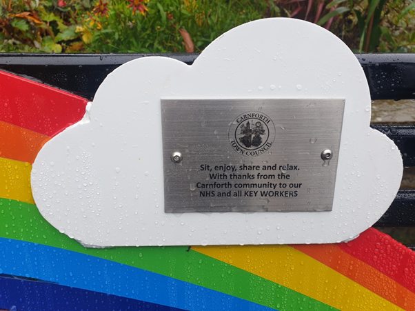 CarnforthTC's tweet photo. A commemorative bench in the War Memorial Gardens at Carnforth has been dedicated to all NHS and Key Workers in the area who have worked throughout the coronavirus pandemic.
The bench was commissioned by @CarnforthTC on behalf of the whole community. https://t.co/qDxqd5eslh