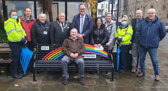 CarnforthTC's tweet photo. A commemorative bench in the War Memorial Gardens at Carnforth has been dedicated to all NHS and Key Workers in the area who have worked throughout the coronavirus pandemic.
The bench was commissioned by @CarnforthTC on behalf of the whole community. https://t.co/qDxqd5eslh