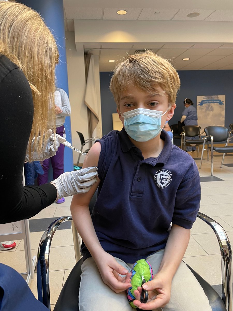 TuftsMedicalCtr's tweet photo. The #TuftsMC pediatric #COVID19 vaccine clinic is now open. Jack Leary, 10, Anya Leary, 7 and Connor Shirahama, 11, all from Waban were first to get vaccinated this morning. 

Walk-ins are welcome Monday to Friday 8 am - 5 pm. Learn more: https://t.co/m4TtWPFnjC https://t.co/wrD0LKl27l