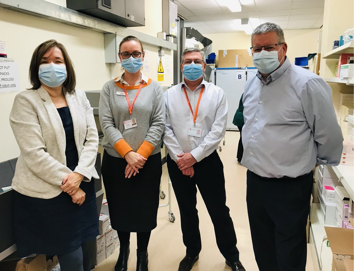 Our Exec Team enjoyed a fantastic visit to our #Pharmacy yesterday in the Hospital. Thank you Pharmacy colleagues for all you do for patients. Thank you Paul and Debbie for the tour! 🌟 #teamHCS