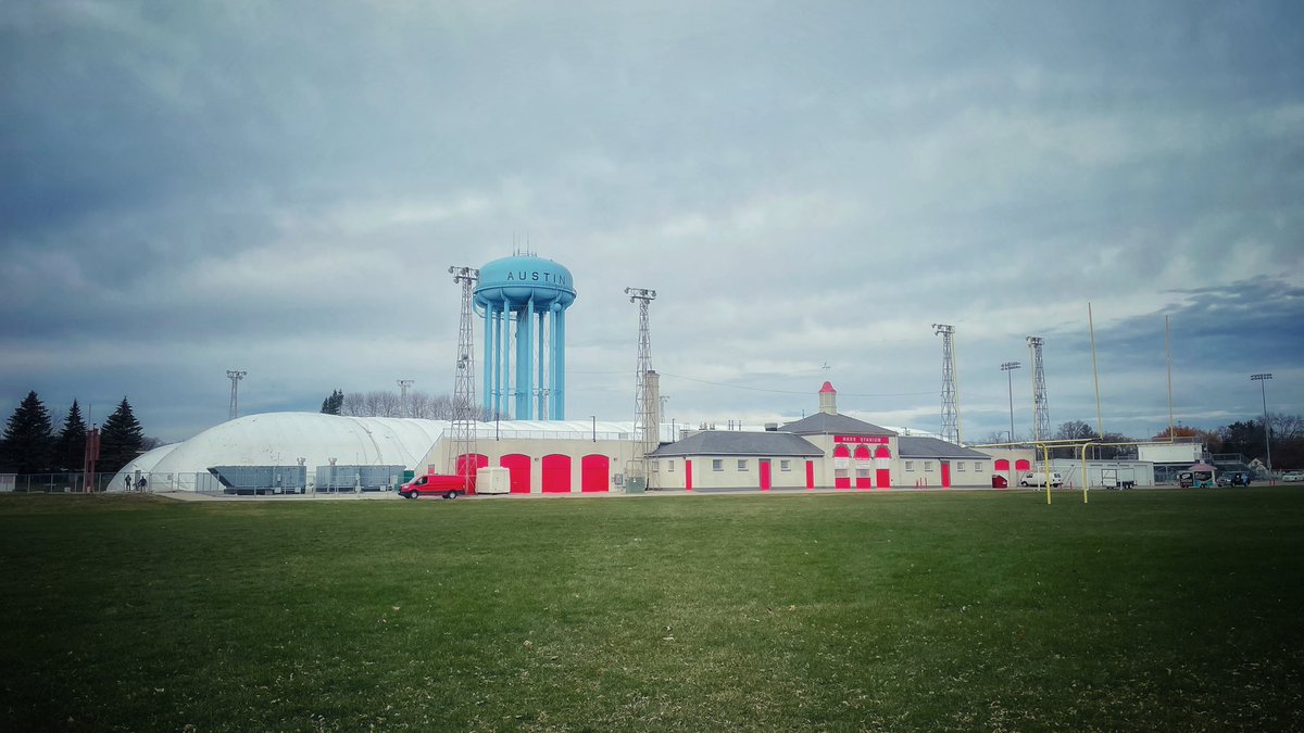 isd492's tweet photo. The dome is being inflated!  #SignsOfWinter #492Proud https://t.co/aG7p7oIZa6