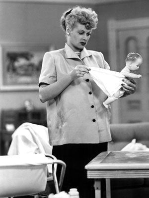 Thogar's tweet photo. Lucille Ball was the first woman to appear pregnant on a "Big 3" network. The episode of I Love Lucy where Little Ricky was born had 44 million viewers, 15 million more than Eisenhower's inauguration the next day!
#TVTriviaTuesday 
https://t.co/cgMxLALQoN https://t.co/2ytcGGRtQt