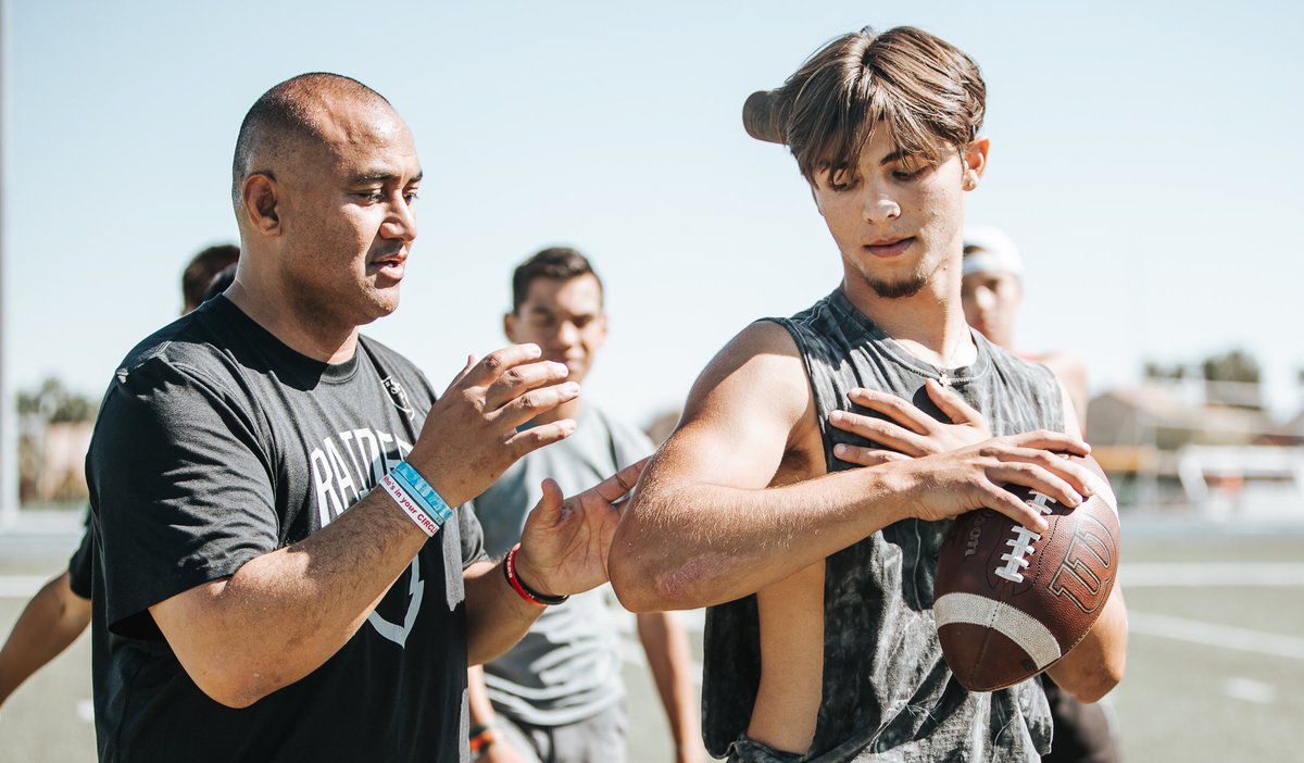 coachdrew8's tweet photo. The @qbinfluence QB Academy off season training is open for registration in Utah and Nevada. Kick off this Sunday in Las Vegas. Utah started last week.
Sign up https://t.co/6ztM2YKMko
#qbinfluence #WhoIsInYourCircle https://t.co/MWNZdeYaDr