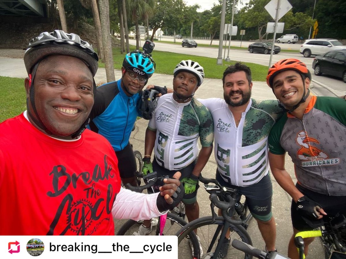 hurricanes_dcc's tweet photo. Friends that DCC together, stay together! 🙌✨ 📸 @breaking_cycle 

#OneTeamOneFight
#TrainingTuesday 

@TackleCancer
@SylvesterCancer https://t.co/8d3zaYxMbJ