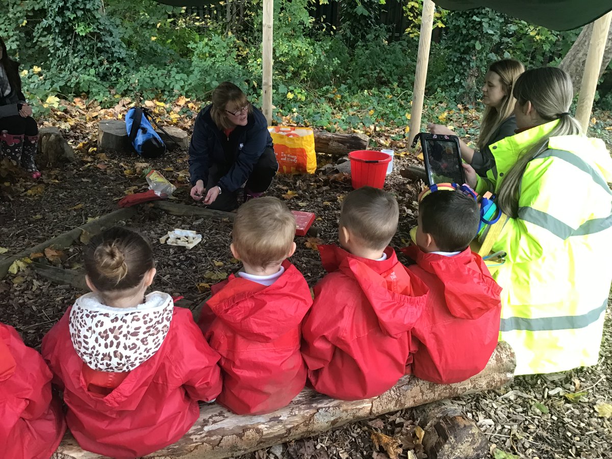 UnityBlackpool's tweet image. Today at forest school nursery 1 and 2 had toasted marshmallows and hot chocolate around the fire. The children counted the pieces of wood used to make the fire, talked about the dangers of fire and looked at signs of Autumn with Mrs Bateman.