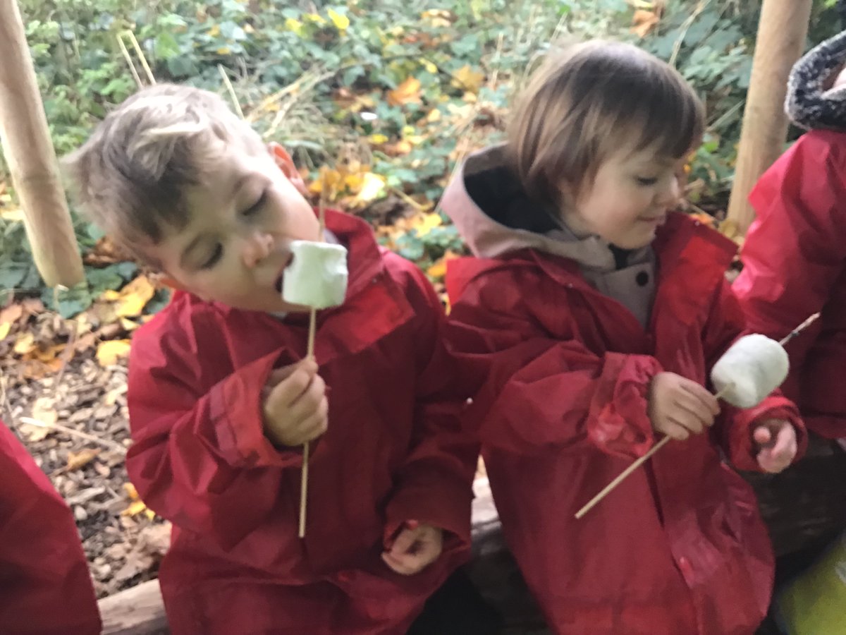 UnityBlackpool's tweet image. Today at forest school nursery 1 and 2 had toasted marshmallows and hot chocolate around the fire. The children counted the pieces of wood used to make the fire, talked about the dangers of fire and looked at signs of Autumn with Mrs Bateman.