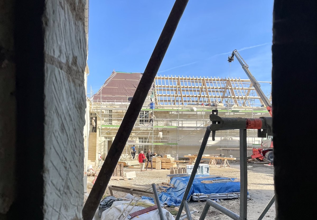 brunobelin's tweet photo. 🎈Un projet qui devient réalité :
➡️ la transformation du château de Monts-sur-Guesnes qui ouvre au public le 26 mai 2022 pour raconter l’odyssée du Moyen âge avec «l’épopée d’Aliénor et Richard» 🦁 Ce sera le premier épisode d’une aventure imaginée et écrite à partir d’août 2012 https://t.co/RhIYKoNYTg