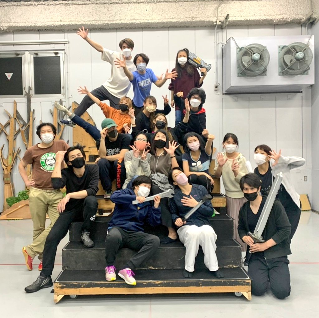 Y_Naoi_Paty's tweet photo. 場当たりが終わりついに明日は本番！！初日だ！！
楽しみな気持ちと緊張が入り交じってますね…
もし、当日いけるかも！みたいな方いたらDMくださいませ！
さぁ！いくぞ！劇団公文式！！
#ACファクトリー

11月11日～のご予約、配信購入はこちら↓
https://t.co/HF4tuskRvI https://t.co/J3teMnVUGx