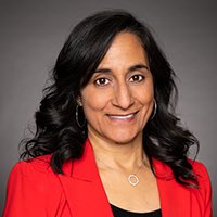 MuslimsRemember's tweet photo. We are grateful to @AnitaOakville for her support for our #MuslimsForRemembrance campaign to honour our #Veterans, members of the @CanadianForces, their families, and to raise funds to support the @RoyalCdnLegion.

#LestWeForget  #RemembranceDay2020 #CanadaRemembers #Poppy100 https://t.co/xHNxHrG9C9