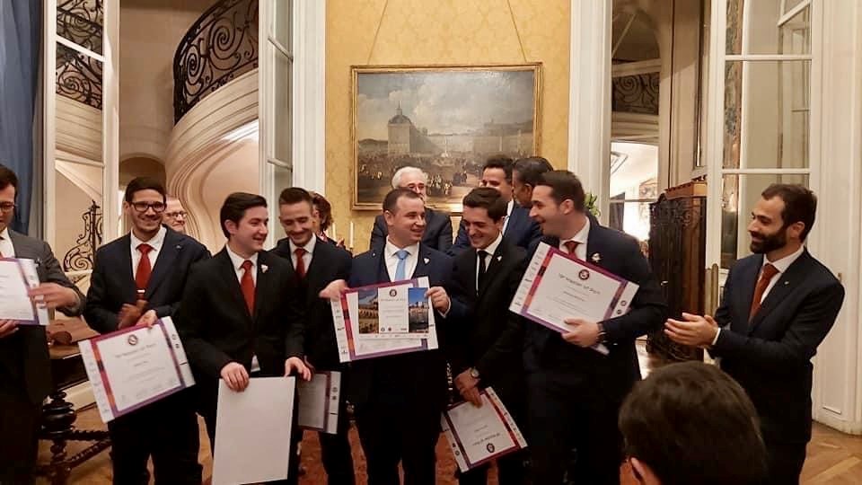 clairdeplume's tweet image. Même si notre sommelier n'a pas gagné le concours "Master of Port" il revient avec le prix du meilleur cocktail !
A découvrir à la table gastronomique du Clair de la Plume #degustation #masterofport