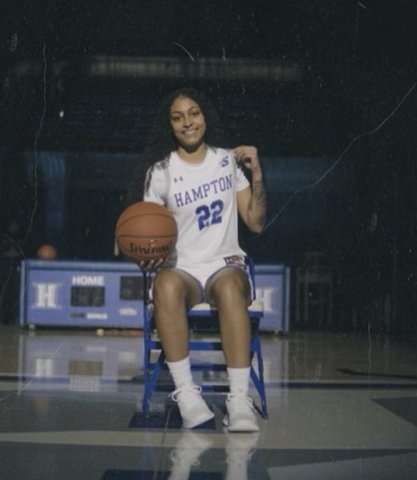 💙🤍 ITS GAME DAY🤍💙 Good luck tonight ladies, way to represent Chander AZ!!! <a href="/AmyahReaves/">Amyah Reaves</a> AmyahReaves <a href="/victoriaamason/">Tori Mason</a> <a href="/DavisTorii/">tori davis</a>  <a href="/Hampton_WBB/">Hampton_WBB</a>