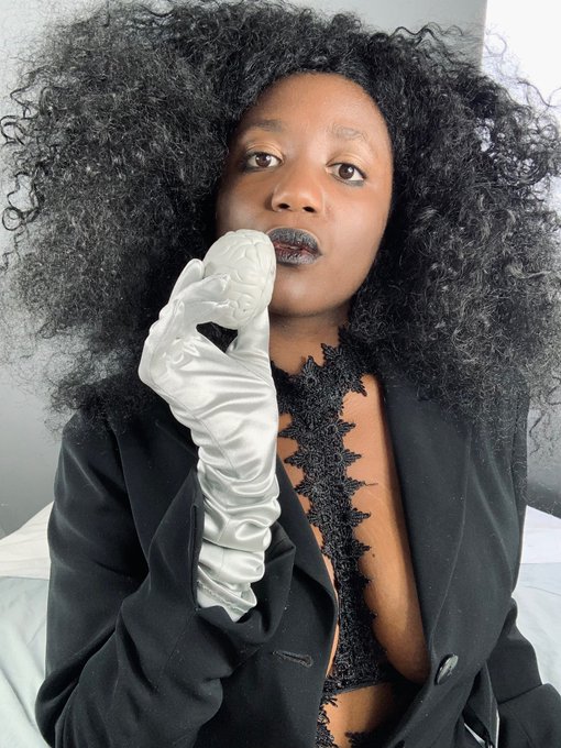 VID&Eacute;O | STUPIDE POUR MOI [6MINUTES] Tu es impatient de tomber dans une transe qui te rend stupide. Tu