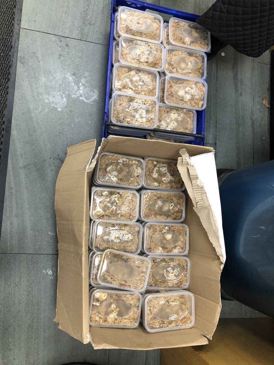ArmyOfKindness2's tweet photo. Over 300 meals boxed &amp;  distributed this evening to needy families &amp; service users, thanks to @pennyappeal for sponsoring this evening, thanks to staff from @RochdaleCouncil who met users to give support, thanks to Ryan from @lwrochdale who handed out toothbrushes 🪥 #WeGoAgain https://t.co/FP4bJEZTa8