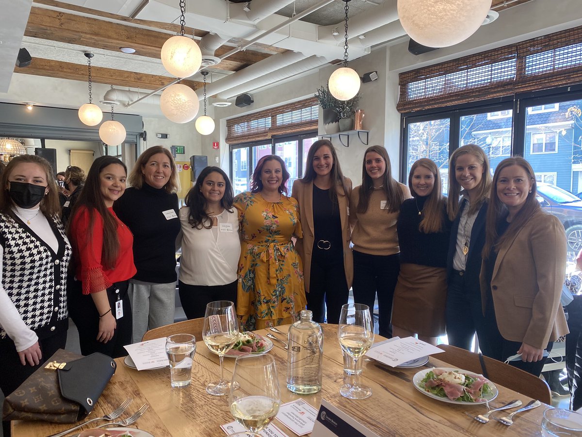 cmdowd's tweet photo. Amazing @bosbizwomen event today with Chef Karen Akunowicz! So fun to lunch with a great group of #bosbizwomen #barvolpe https://t.co/szlS5KzZTM