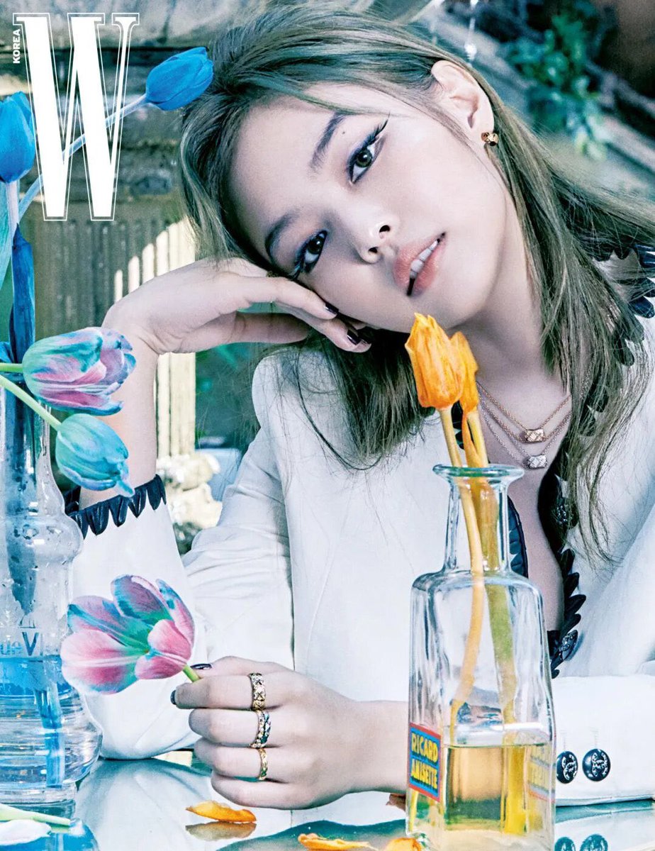 argyreworld's tweet photo. Now focus on the 𝐰𝐢𝐧𝐝 royalty { #𝐙YRA ⛲️ } for #𝐖_𝗞𝗢𝗥𝗘𝗔 — 𝒩ovember ☆ 𝙲𝚘𝚟𝚎𝚛 𝟸𝟶𝟸𝟷.

𝓦ill you 𝐛e my 𝕗𝕣𝕚𝐞𝐧𝐝 in somewhere out of this w𝒐rld? I'm waiting for your answer so that we can 𝕖𝕤𝕔𝕒𝕡𝕖 very far.

꒰ 𝑪𝒍𝒂𝒔𝒔𝒊𝒄-girl ꒱ fr𝕠m @NATURE_ENT. https://t.co/8xtaKkWRRG