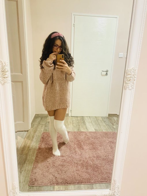 Daddy&rsquo;s little girl is online in @stripchat.com https://t.co/3cj68Pitio<a class="tags" href="/tag/stripchat">@stripchat</a><a href="/tag/art"class="tags"><span>#art</span></a><a href="/tag/vintage"class="tags"><span>#vintage</span></a><a href="/tag/erotic"class="tags"><span>#erotic</span></a>