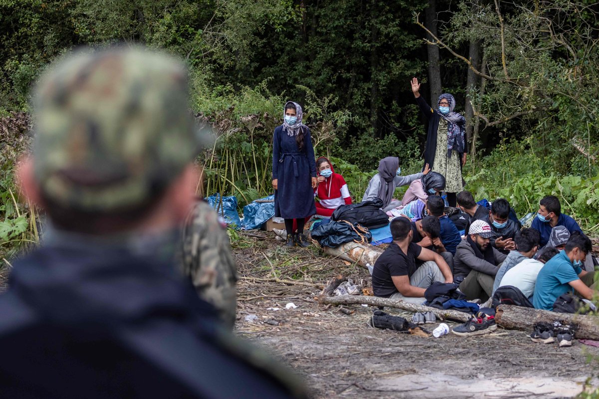 En frontera de #Polonia y #Bielorrusia utilizan a las personas #refugiadas como moneda de cambio, ya lo hizo en su día #Turquia, luego #Marruecos.
<a href="/redinmigracion/">Red Inmigración</a> <a href="/sosrefugiados/">SOS Refugiados Europa</a> <a href="/BRE_redes/">Bienvenido Refugiado</a> <a href="/EspacioInmigran/">Espacio Inmigrante</a> <a href="/ColectivaRefugi/">COLECTIVA REFUGIADAS</a> <a href="/UNIONEUROPEA/">UNION EUROPEA</a>