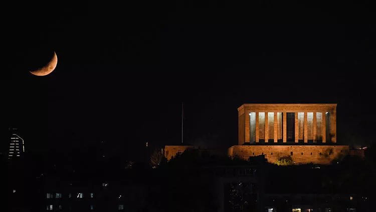 stanbulartevent's tweet photo. Anıtkabir, Ulu Önder Mustafa Kemal Atatürk’ün ölümünün 83’üncü yıl dönümünde muhteşem bir görüntüye ev sahipliği yaptı. https://t.co/bDPYNv5XjL