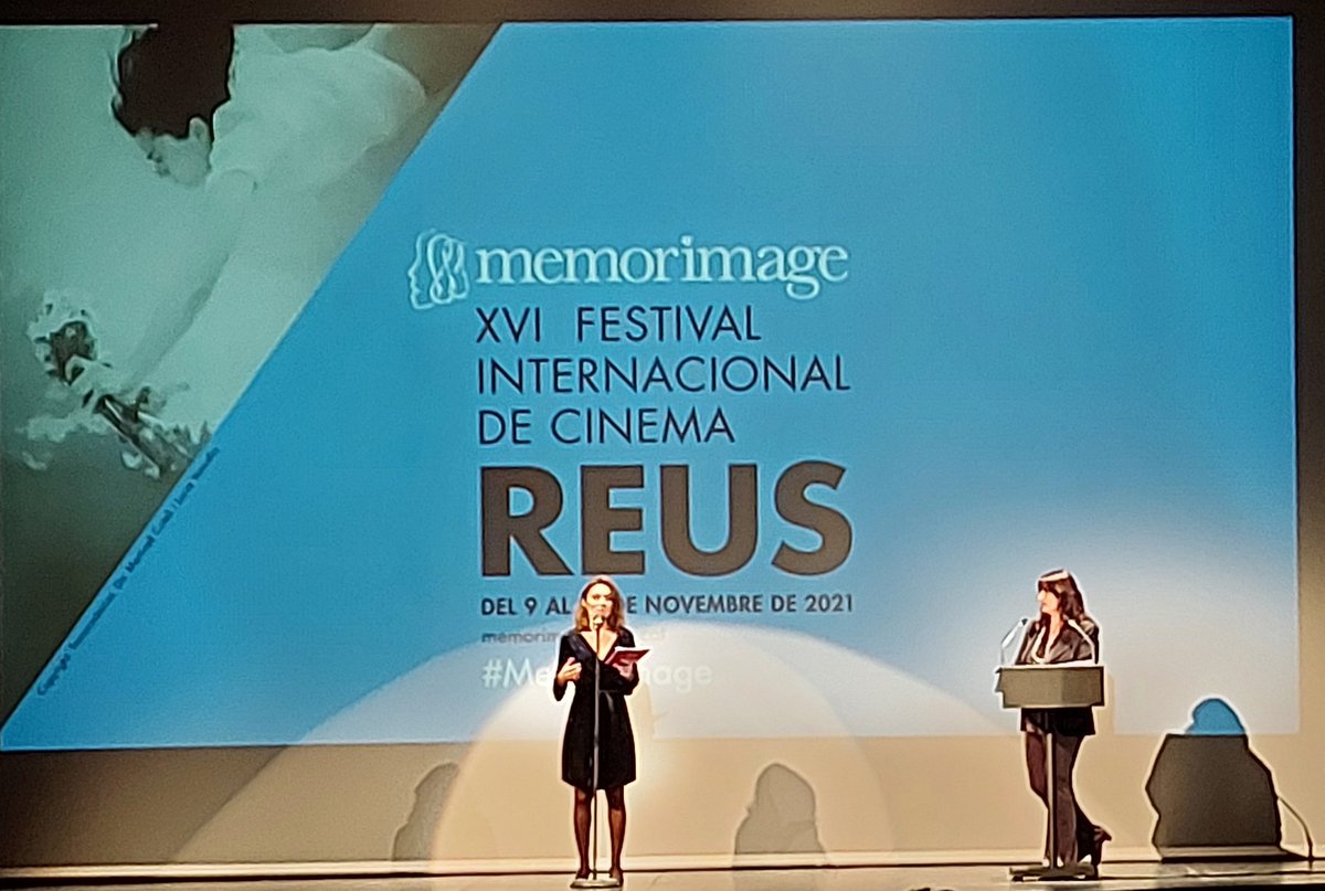 EmparP's tweet photo. A la inauguració del festival #memorimage Una cita ineludible al novembre a #reus @ReusCultura @reus_cat @Parallel40 https://t.co/6DaQKpwbEk