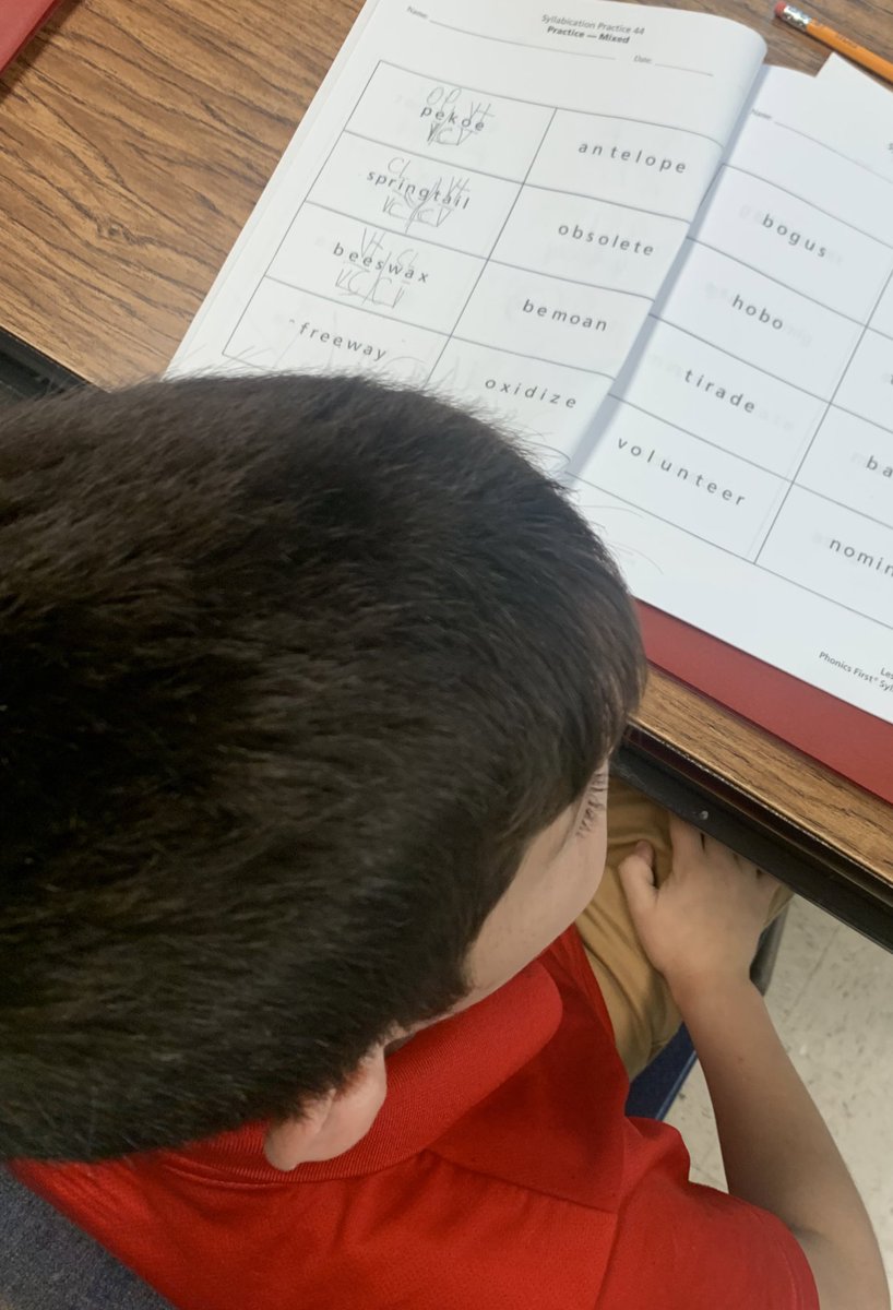 jaimewalton7's tweet photo. These superstar syllabicators are rockin it today 🌟 🌟🌟 Great job @IdaSorrells @WilmerWildcats https://t.co/UIiU49odfC