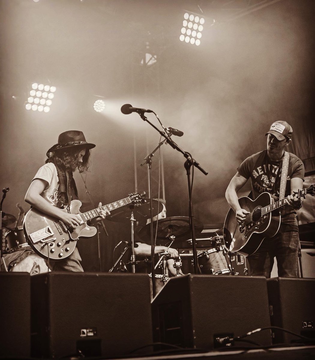 jackandtimmusic's tweet photo. Tmr night 8pm on @ChrisCountry @TimProtteyJones #littlehousebiglove on #homegrown !!
Then it’s off to the @britishcma Awards where we astonishingly are nominated for 4 awards 😮 Sat 20th we headline our only London show this year at @mam_roots #rootsfest
🎫 in bio https://t.co/6yLlWhA8iD
