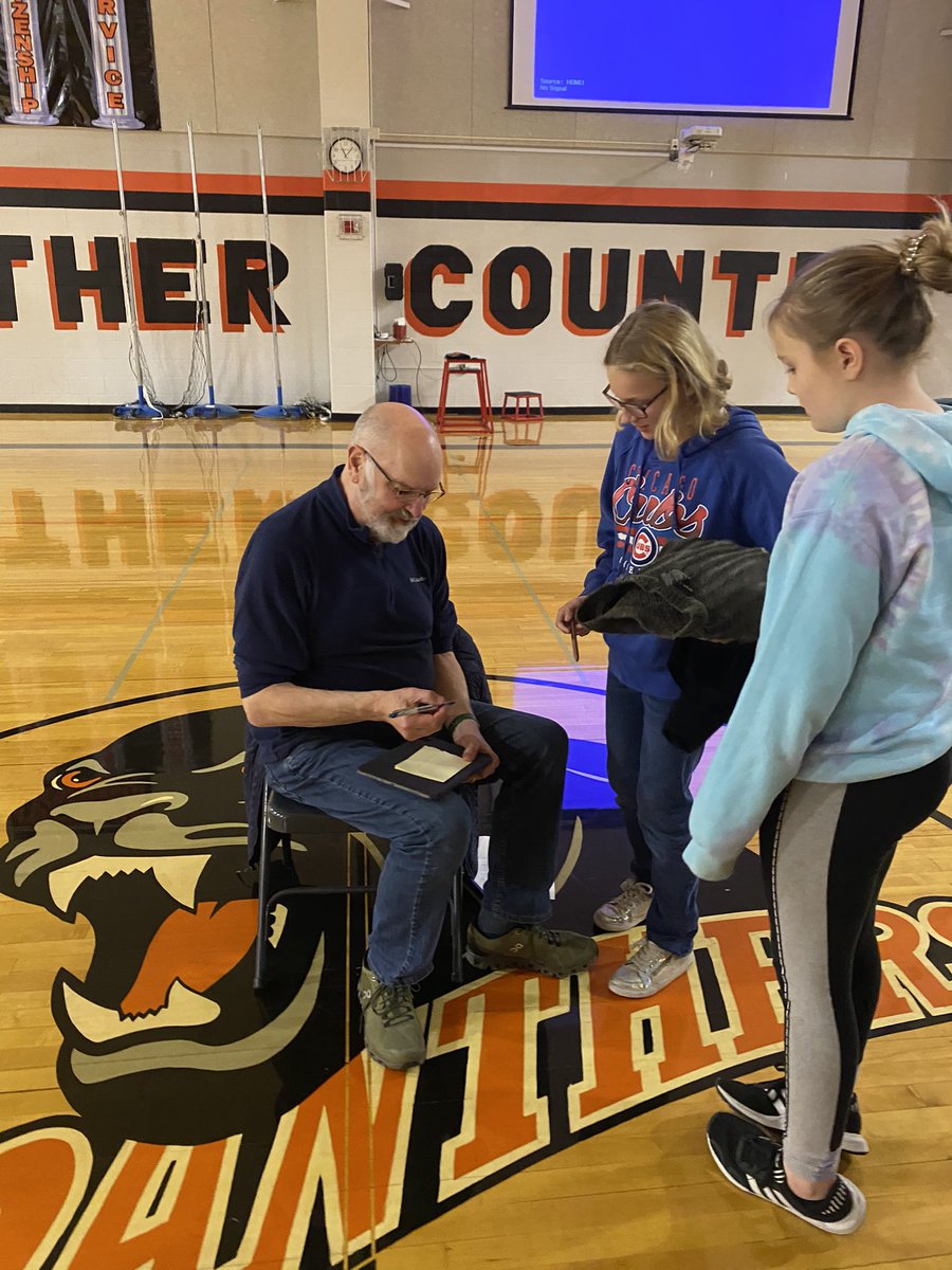 KNMS Library tweet media