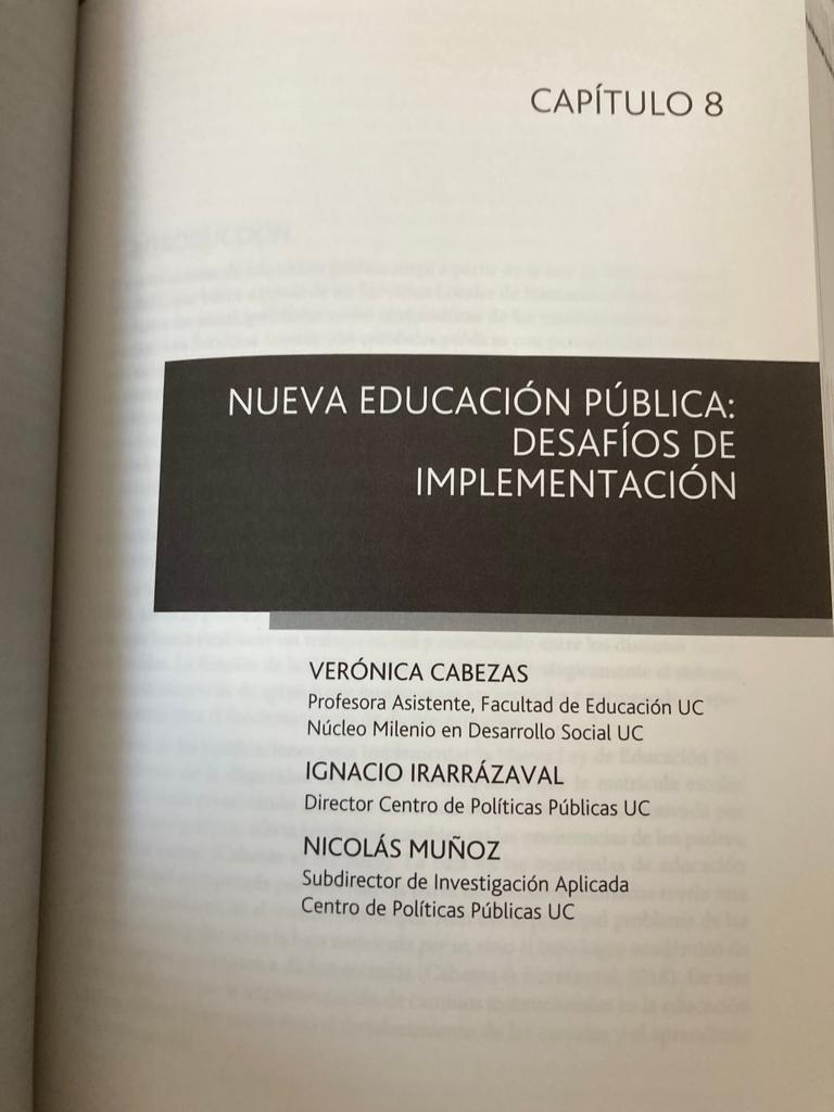 veronicacabezas's tweet photo. Haciendo un aporte en (hoy fue lanzamiento) "Ideas en #educación III: Evolución de una reforma" con #RectorUC editor del libro, @ucatolica, y a la Nueva Educación Pública. Junto a @Ignacio_Irarraz y @nmunozpa. Gran esfuerzo colectivo interdisciplinario el libro para aportar https://t.co/vi2mkM1Iib