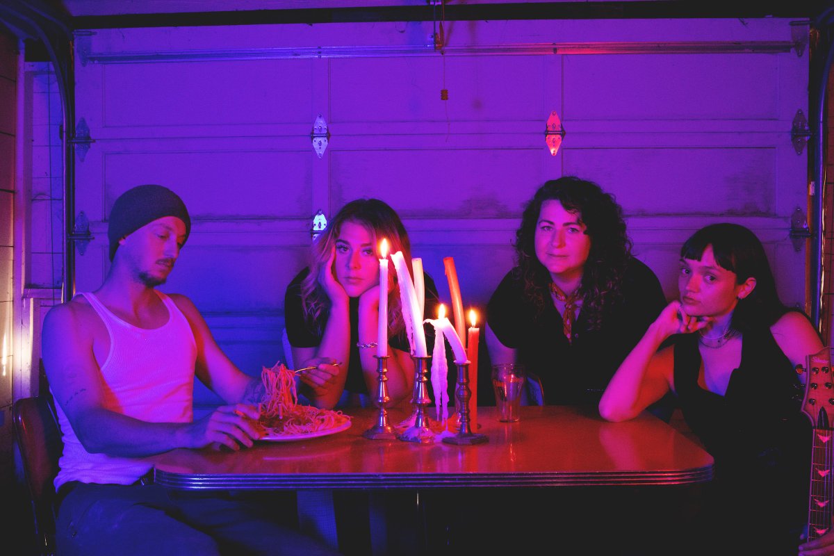 theBarboza's tweet photo. #DiningDead take the stage with #MrDinkles and #BlackEnds on 12.18! Tickets & info: https://t.co/44hPvVNsHP https://t.co/V2gpwo6x05