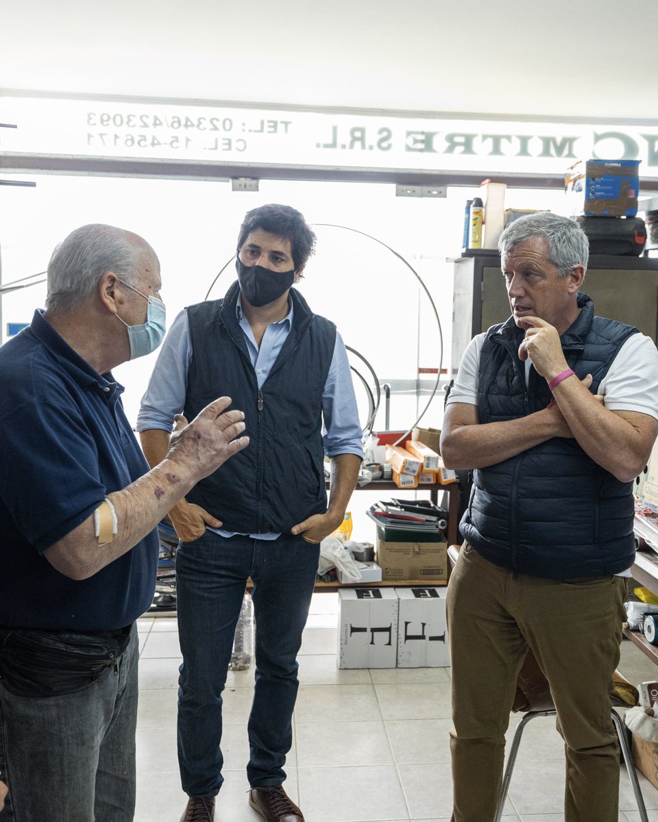 monzoemilio's tweet photo. Hoy en Chivilcoy, con @ferrojosem, visitamos la fábrica de Luciano Giacomino, que sigue apostando al país como cuando llegó de Italia a los dos años. Es con la fuerza de los que creen a pesar de las dificultades que vamos a recuperar una Argentina de oportunidades y trabajo. https://t.co/hcsqj9WCWY