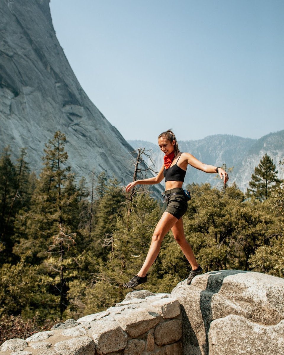 Vibram5Fingers's tweet photo. Go at your own pace one step at a time.. 👣
📸: @nikitacrump
#VibramFiveFingers
#Barefoot #Minimalism
#Outdoors #VALPHA https://t.co/UDqxDyCmz6