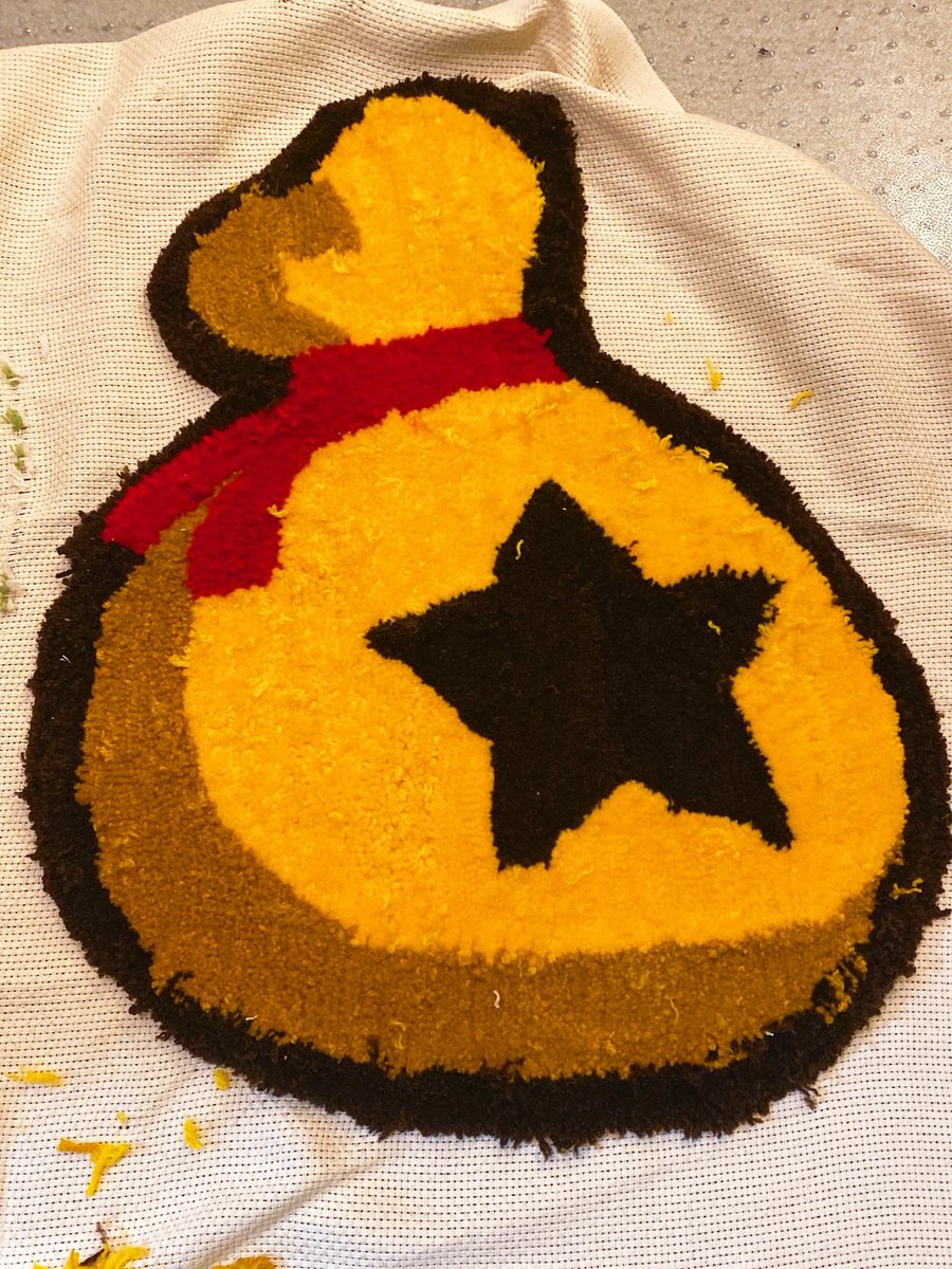 awkward_squared's tweet image. where do you put your bell bag rug in your animal crossing house?