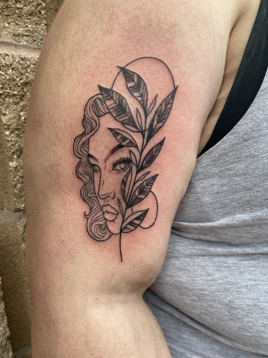 emkriegart's tweet photo. Really love this tattoo I just finished today. 🌿💕
#tattoo #tattooapprentice https://t.co/qFuxAJb1Fl