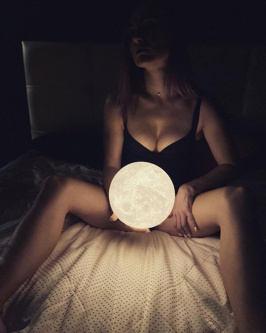 How far would you go to make me shine ?✨  🌚 https://t.co/y6QrivX8Xm   #of #OnlyFansLeakedContent #onlyfanscosplay<a href="/tag/photooftheday"class="tags"><span>#photooftheday</span></a><a href="/tag/fitnessmodel"class="tags"><span>#fitnessmodel</span></a><a href="/tag/fitness"class="tags"><span>#fitness</span></a><a href="/tag/photo"class="tags"><span>#photo</span></a><a href="/tag/crossfit"class="tags"><span>#crossfit</span></a>