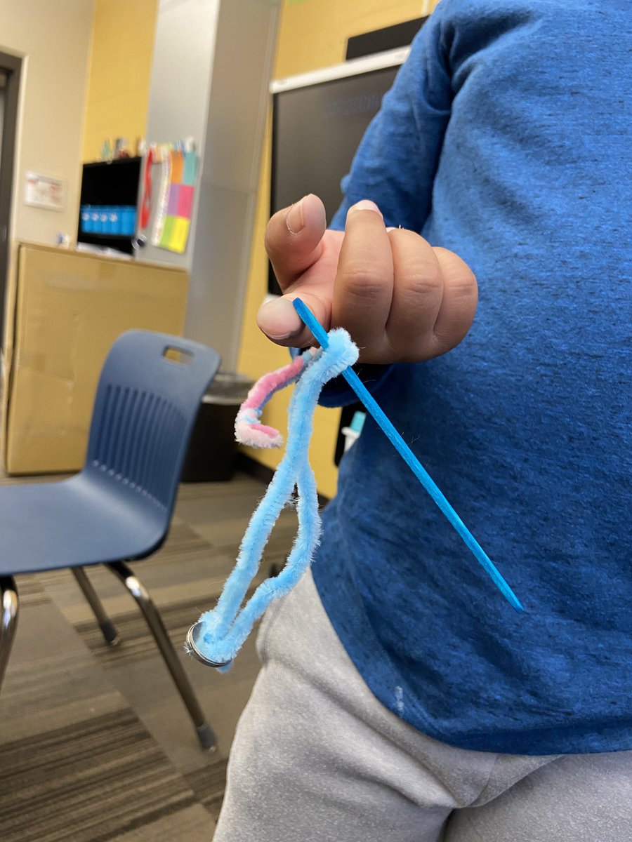BV_Martin1's tweet image. Yesterday, we used our algebraic thinking for #solveme mobiles. Today, we applied our practice to a center of gravity #STEM challenge. #mathematicalmasterpieces
