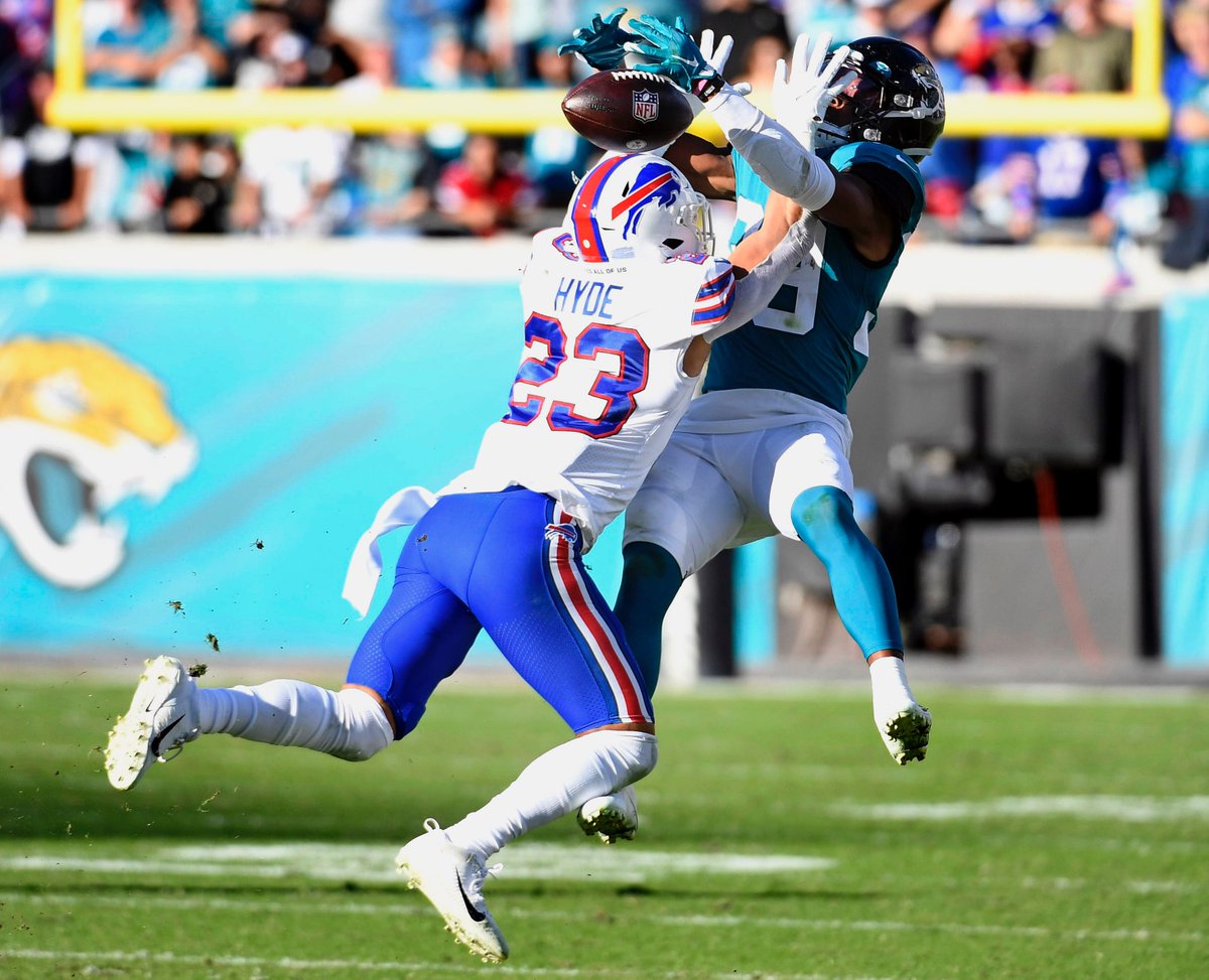 Only safety duos w/ top-10 PFF Grades this season:

⚔️ Kevin Byard - 91.2 (1st)
⚔️ Amani Hooker - 86.5 (2nd)

🦬 Jordan Poyer - 83.0 (3rd)
🦬 Micah Hyde - 76.8 (6th)