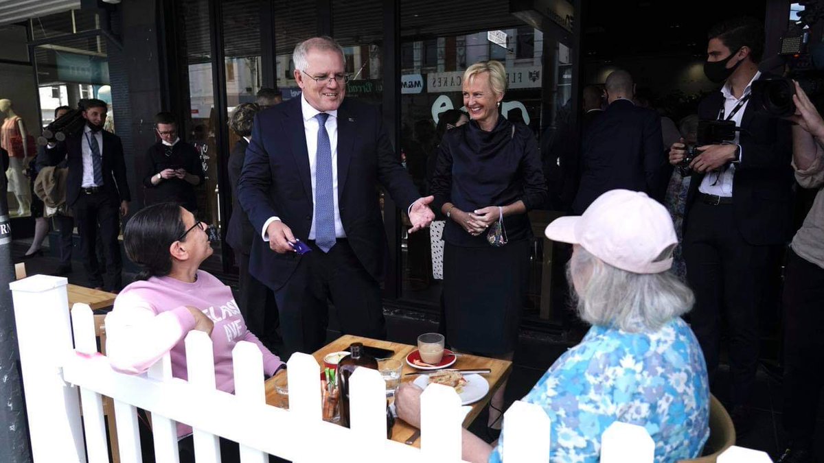 blakandblack's tweet photo. Warning: serial pest accosting random members of the public, for inane electioneering photo opportunities.
Why isn’t the bludger at work, that’s what I want to know … https://t.co/R9AxgRIIWd