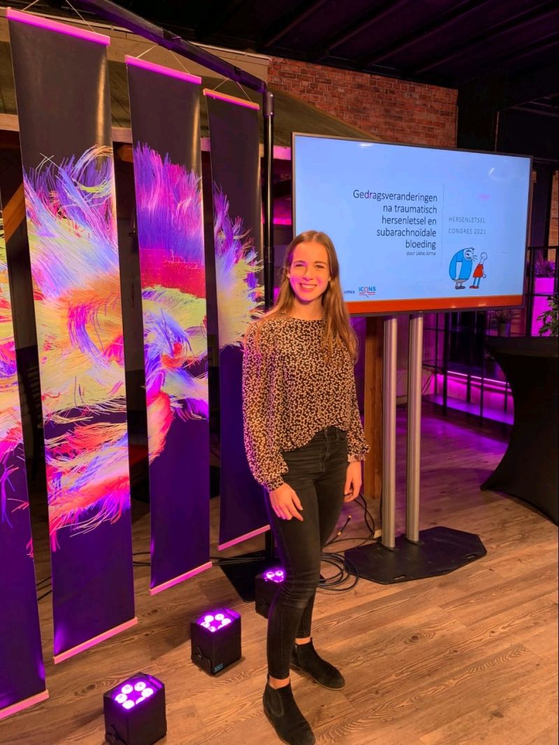 AnneBuunk's tweet photo. Trots! Promovendi @SaraKhosdelazad en Lieke Jorna van de #ICONSstudy presenteerden op het @HersenlCongres over gedragsveranderingen na een #SAB en #TBI en het belang van een NPO. #neuropsychologie #umcg @researchumcg https://t.co/65FiiC1NBS