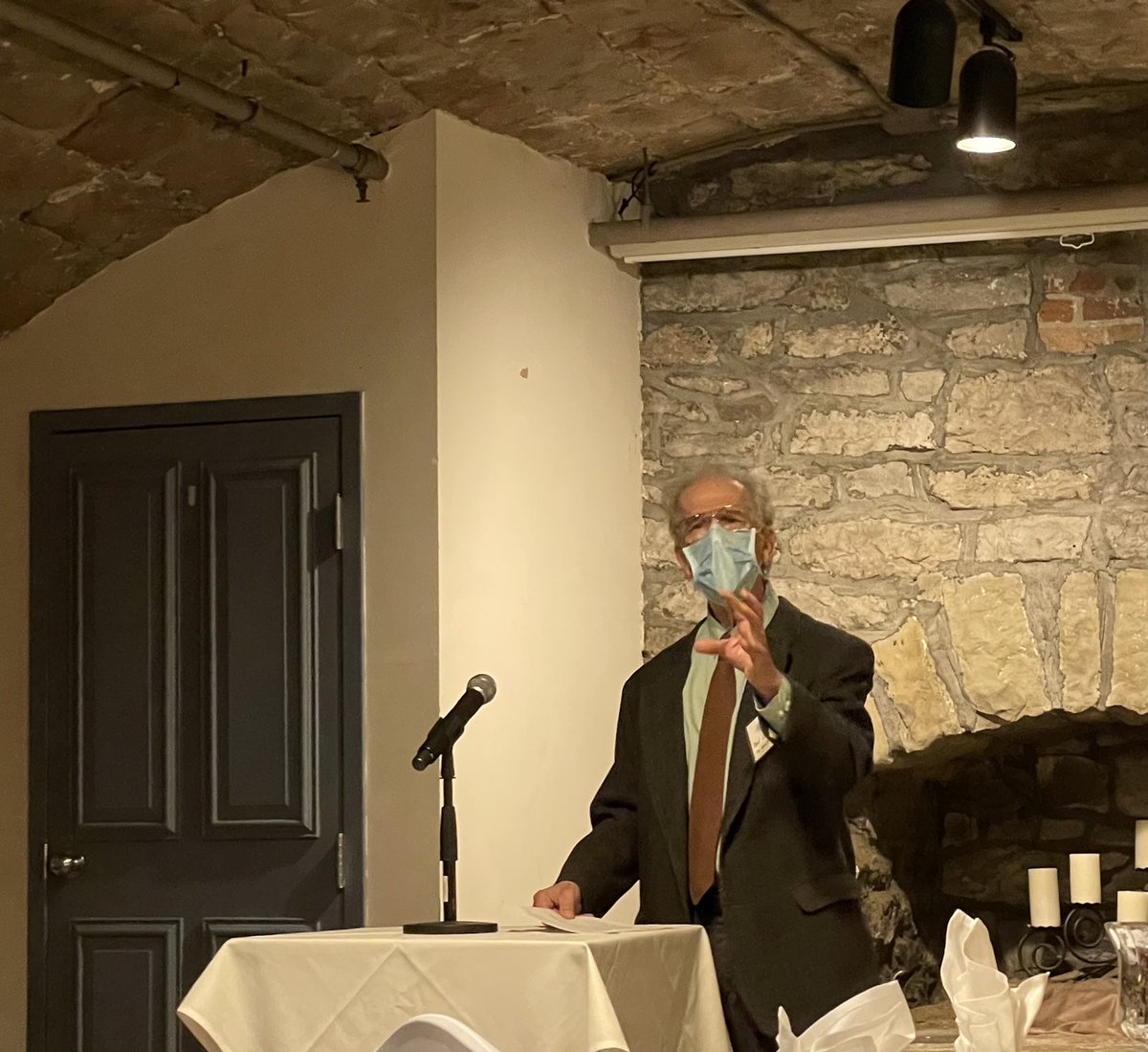 MoyerInnofCourt's tweet photo. Our October meeting on Polarization: Politics &amp; Law was extremely informative, with great debate between members! Thanks to Prof. Lawrence Baum for presenting and facilitating discussion. https://t.co/cUtU89uCQr