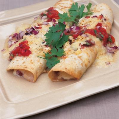 DeliaOnline's tweet photo. Our Menu for November - Mexican Enchiladas with Cheese, Black Bean Chilli with Avocado Salsa and Key Lime Pie.  See the menu and recipes here: https://t.co/lSfQdEu45H #menuofthemonth #threecourses #recipes https://t.co/4cvqsaaz6E