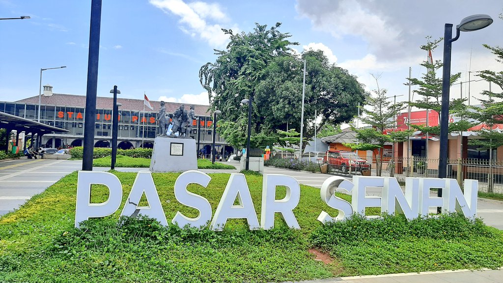 salmanbiroe's tweet photo. Swab Antigen Murah 45K check!
Guys, informasi penting bagi yang mau swab/rapid antigen murah bisa di Stasiun Pasar Senen. Hasilnya cepet hanya 15 menitan.
Share buat info yang membutuhkan ya.
#TransmatePenghubungIndonesia #TranportasiMaju #TestAntigen https://t.co/8FiOCCqQT9