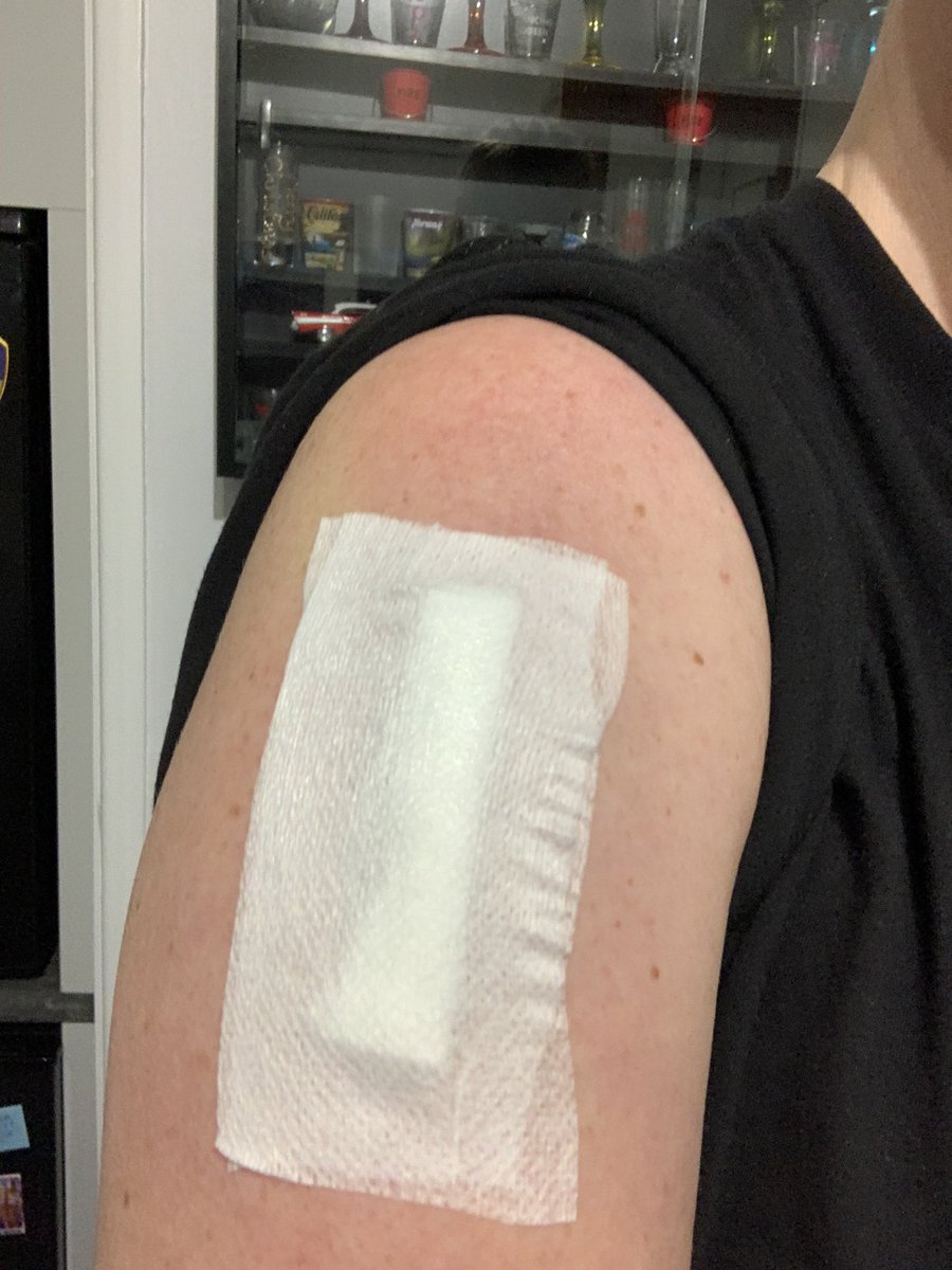 becks_bryant's tweet photo. Had more #Skincancer removed this afternoon… under the knife this time , apparently I’m difficult to stitch as I’m ‘all muscle’ it took ages!!! Had to laugh as I’ve not trained since covid. But I’ll take the compliment! #6stitches back next week for more! 💪🏼 https://t.co/wQONgasVhd